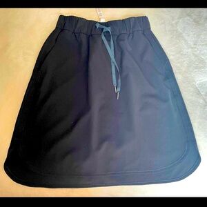 Lululemon On the Fly skirt